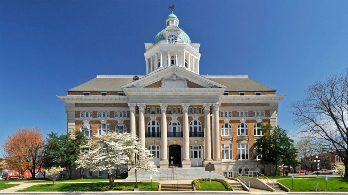 Front-facing view of the historic courthouse in Giles County, TN, which underwent a facilities condition assessment to inform renovation plans.